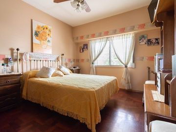 VENTA CASA 5 AMBIENTES GRAN PARQUE CASTELAR NORTE
