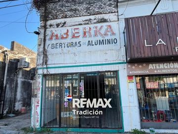VENTA LOCAL COMERCIAL - AV. 25 DE MAYO