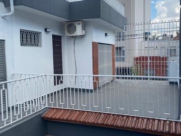 Venta casa de 6 ambientes en Devoto