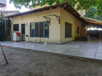 CASA 4 DORMITORIOS EN VENTA , CITY BELL.