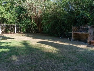 CASA 4 DORMITORIOS EN VENTA , CITY BELL.