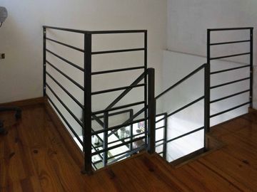 CASA 4 DORMITORIOS EN VENTA , CITY BELL.