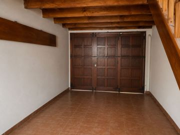 CASA EN VENTA LA PLATA 3 DORMITORIOS A REFACCIONAR