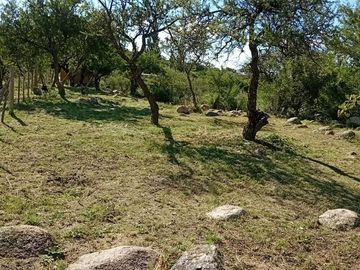 OPORTUNIDAD- Venta Terreno en Cortaderas 1000m2