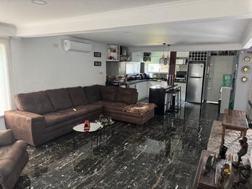 VENTA CASA 4 AMB CON PILETA COUNTRY LUJAN