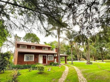 Alquiler de Casa Quinta en Parque Juralo