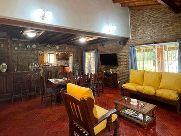 Alquiler de Casa Quinta en Parque Juralo
