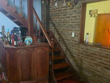 Venta de Casa Quinta en Parque Juralo + LOTE
