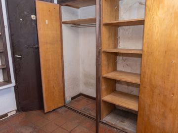 CASA 9 AMB. VENTA EN PQE PATRICIOS CON TERRAZA