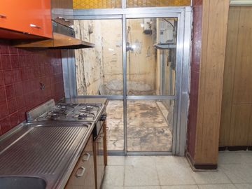 CASA 9 AMB. VENTA EN PQE PATRICIOS CON TERRAZA