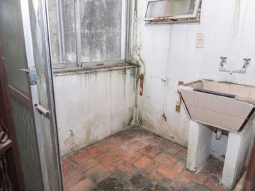 CASA 9 AMB. VENTA EN PQE PATRICIOS CON TERRAZA