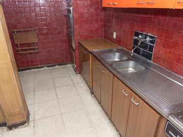 CASA 9 AMB. VENTA EN PQE PATRICIOS CON TERRAZA