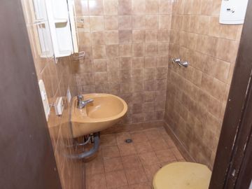 CASA 9 AMB. VENTA EN PQE PATRICIOS CON TERRAZA