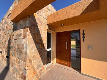 VENTA CASA A ESTRENAR PALMARES 3