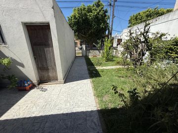 VENTA CASA 3 AMBIENTES VALENTIN A. APTO CREDITO