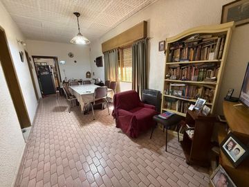 VENTA CASA 3 AMBIENTES VALENTIN A. APTO CREDITO