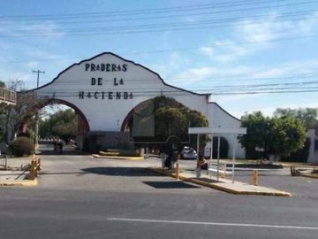 Terreno habitacional en venta en Praderas de La Hacienda, Celaya, Guanajuato