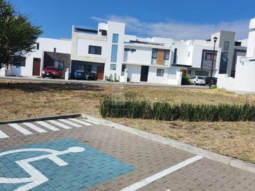 Venta de Terreno plano en San Isidro, Juriquilla