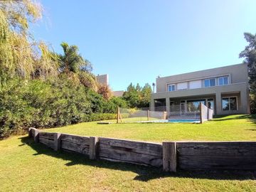 Venta casa 7 ambiente nordelta Tigre laguna pileta