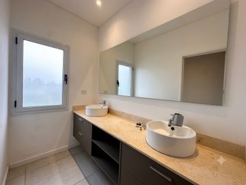 VENTA CASA BARRIO ACACIAS PUERTOS DEL LAGO ESCOBAR