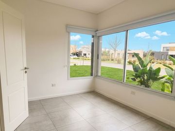VENTA CASA BARRIO ACACIAS PUERTOS DEL LAGO ESCOBAR