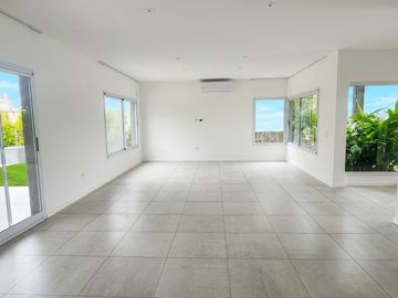 VENTA CASA BARRIO ACACIAS PUERTOS DEL LAGO ESCOBAR