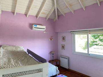 CASA EN VENTA , B ° LUJAN DEL SOL, CON PILETA
