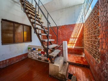 CASA DE PASILLO EN VENTA A REFACCIONAR