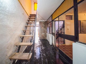 CASA DE PASILLO EN VENTA A REFACCIONAR