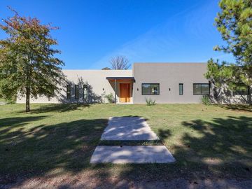 CASA EN VENTA 4 AMB FINANCIACION -LA ELINA LUJAN