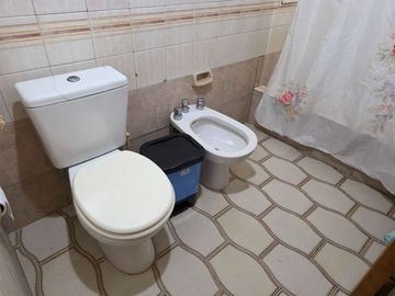 VENTA CASA 3 AMBIENTES CON JARDIN QUINCHO COCHERA