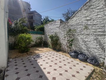 VENTA PH 2 AMBIENTES LOCAL/QUINCHO PADUA