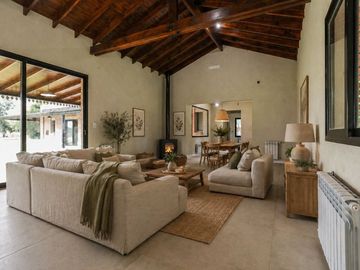 CASA ESTRENAR SANTA CATALINA LUJAN PERMUTA PILETA