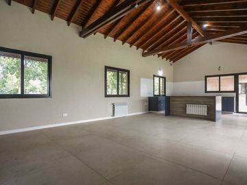 CASA ESTRENAR SANTA CATALINA LUJAN PERMUTA PILETA