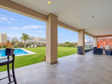 VENTA CASA 5 AMB PREMIUM TERRAVISTA GRAL RODRIGUEZ