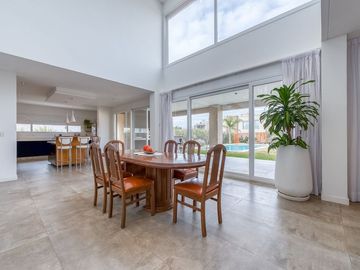 VENTA CASA 5 AMB PREMIUM TERRAVISTA GRAL RODRIGUEZ