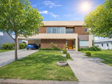 VENTA CASA 5 AMB PREMIUM TERRAVISTA GRAL RODRIGUEZ