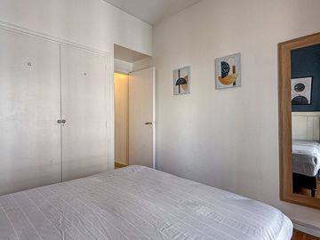 Venta Departamento 2 ambientes P Colón a la calle