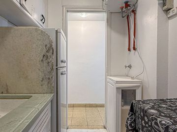 Venta Departamento 2 ambientes P Colón a la calle