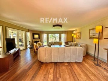 VENTA CASA 6 dormitorios PACHECO pileta y parque