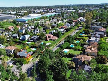 VENTA CASA 6 dormitorios PACHECO pileta y parque