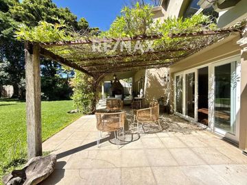 VENTA CASA 6 dormitorios PACHECO pileta y parque