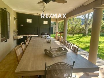 VENTA CASA 6 dormitorios PACHECO pileta y parque
