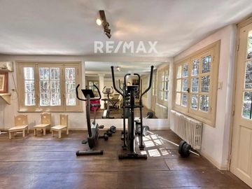 VENTA CASA 6 dormitorios PACHECO pileta y parque