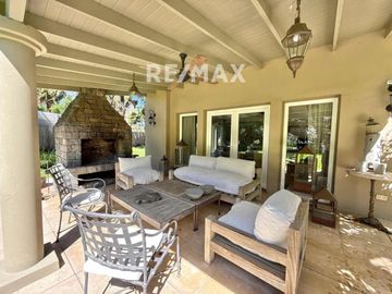 VENTA CASA 6 dormitorios PACHECO pileta y parque