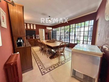 VENTA CASA 6 dormitorios PACHECO pileta y parque