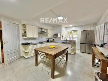 VENTA CASA 6 dormitorios PACHECO pileta y parque