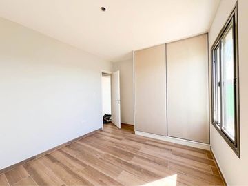 Venta casa B° privado, Maipú. Pinar del Sol IX