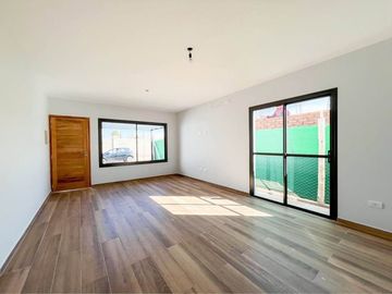 Venta casa B° privado, Maipú. Pinar del Sol IX