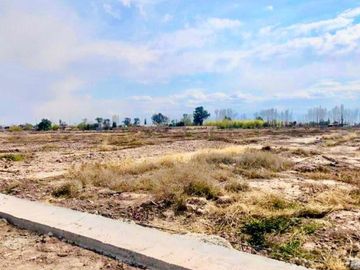 Lote en Barrio  El Bosque con excelentes amenities